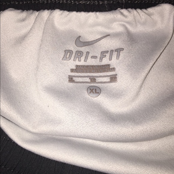 Nike shorts - Picture 4 of 4